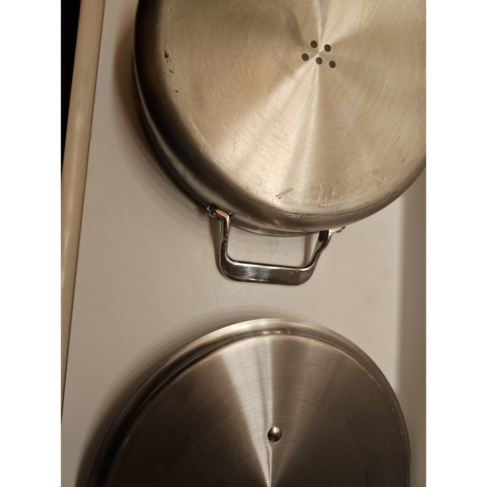 Misen Stainless Steel 5-Ply 10" Pan With Lid - Picture 8 of 12